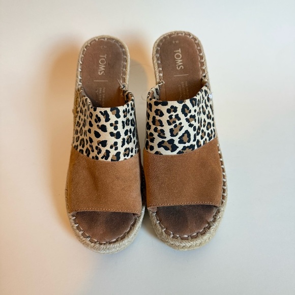 TOMS Monica Espadrille Mule Wedge Leopard Print Tan Sandals sz 8 - Picture 3 of 9